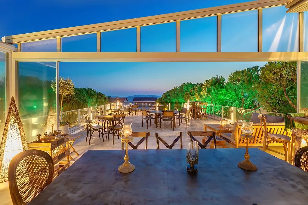 Villa Kore Çeşme 2*,